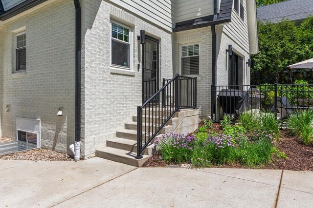 815 E Birch AVENUE, Whitefish Bay, WI 53217