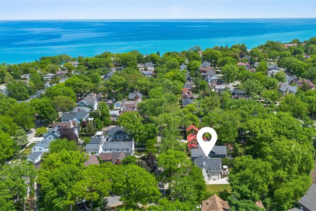 815 E Birch AVENUE, Whitefish Bay, WI 53217