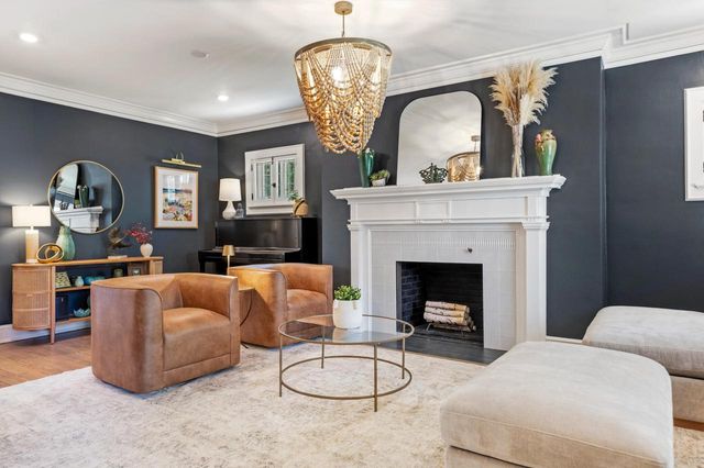 815 E Birch AVENUE, Whitefish Bay, WI 53217