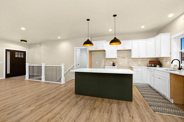 826 Clark LANE, Holmen, WI 54636