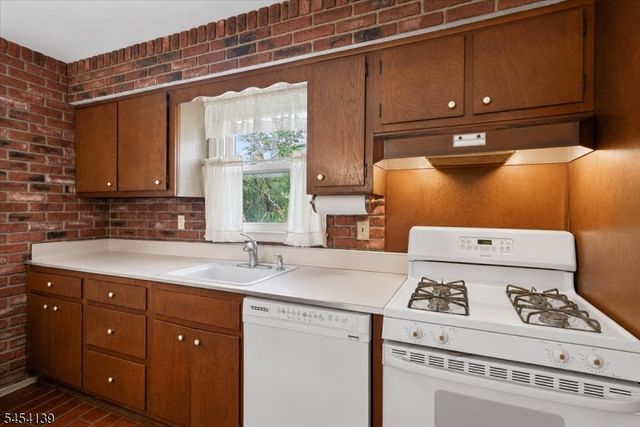 118 Pine Brook Rd, Montville Twp., NJ 07045