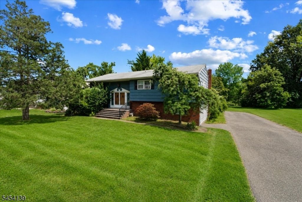 118 Pine Brook Rd, Montville Twp., NJ 07045