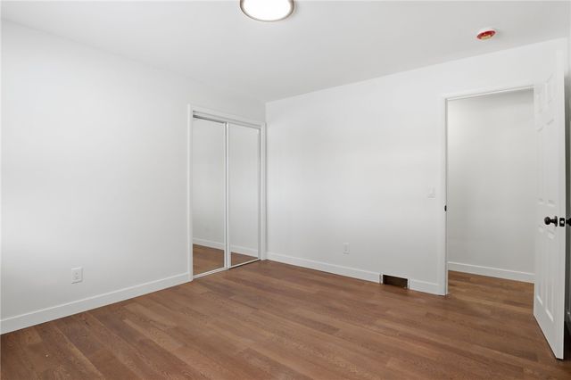 6 Newport Road, Irondequoit, NY 14622