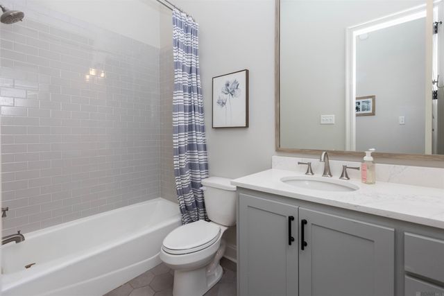 7353 N Eisworth Ave, Central, LA 70818