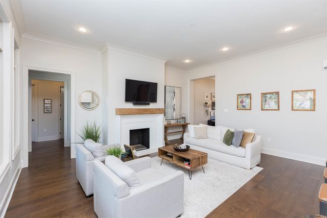 7353 N Eisworth Ave, Central, LA 70818