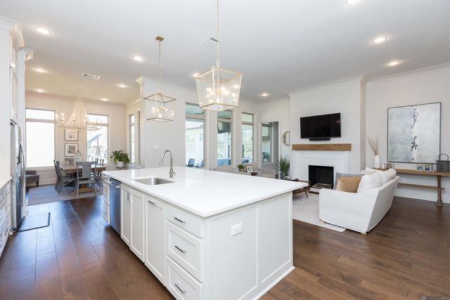 7353 N Eisworth Ave, Central, LA 70818