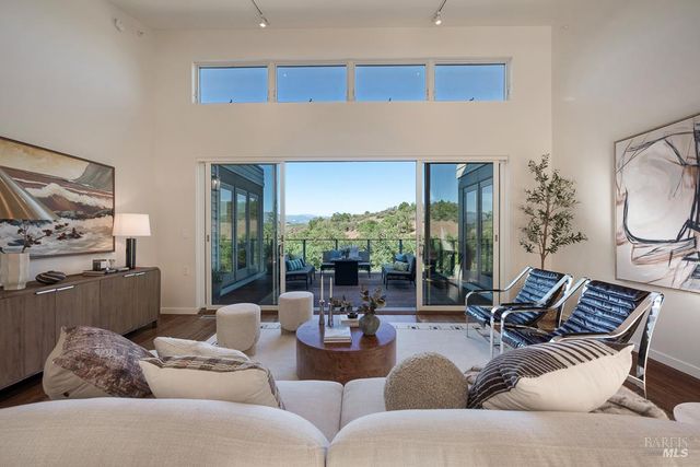 280 Long Acres Pl, Healdsburg, CA 95448