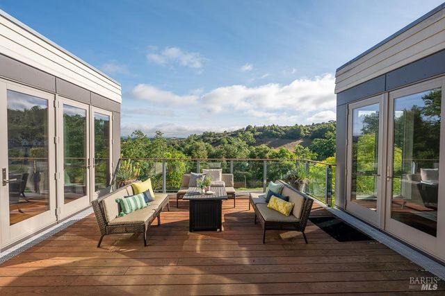 280 Long Acres Pl, Healdsburg, CA 95448