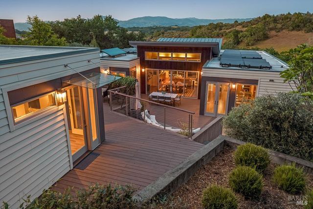 280 Long Acres Pl, Healdsburg, CA 95448