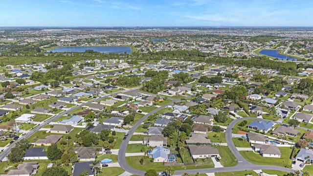 2241 SW Abalon Circle, Port St Lucie, FL 34953
