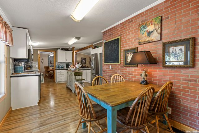 390 Galveston St, Bandera, TX 78003