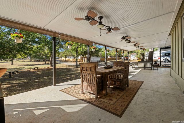 390 Galveston St, Bandera, TX 78003