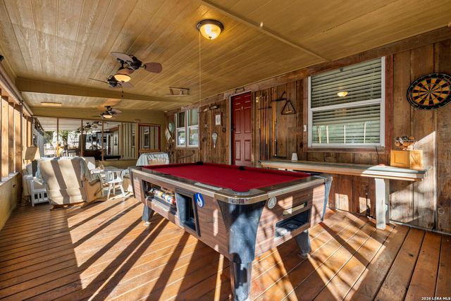 390 Galveston St, Bandera, TX 78003