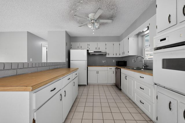 414 FORESTERIA Drive, Lake Park, FL 33403
