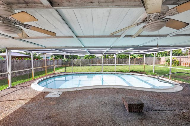 414 FORESTERIA Drive, Lake Park, FL 33403