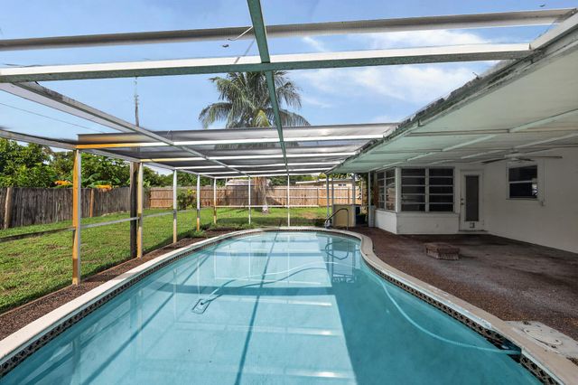 414 FORESTERIA Drive, Lake Park, FL 33403