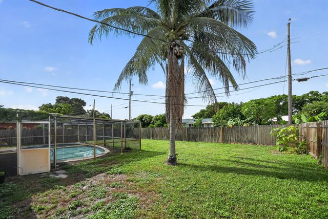 414 FORESTERIA Drive, Lake Park, FL 33403