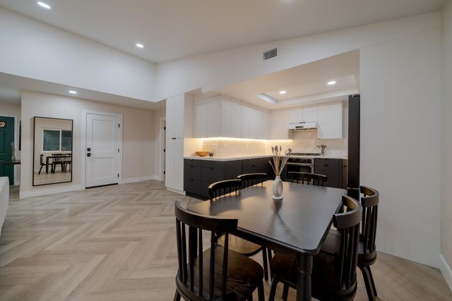 1525 Woodland Oaks Way, Sacramento, CA 95833