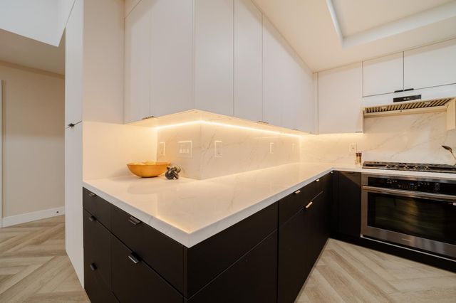 1525 Woodland Oaks Way, Sacramento, CA 95833
