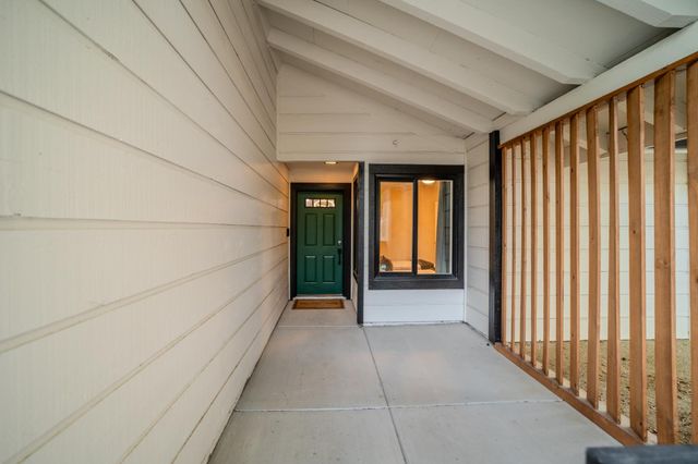 1525 Woodland Oaks Way, Sacramento, CA 95833