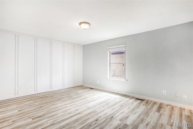 4043 E Shore Drive, Hillsboro, MO 63050