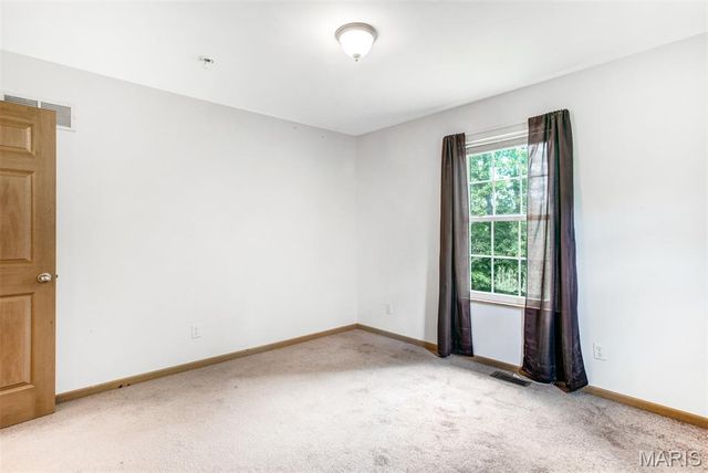 4043 E Shore Drive, Hillsboro, MO 63050