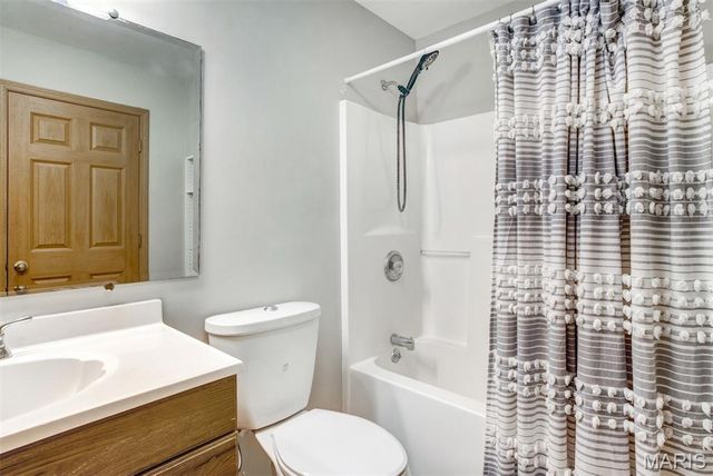 4043 E Shore Drive, Hillsboro, MO 63050