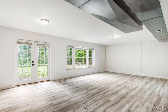 4043 E Shore Drive, Hillsboro, MO 63050