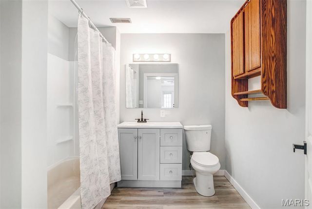 4043 E Shore Drive, Hillsboro, MO 63050