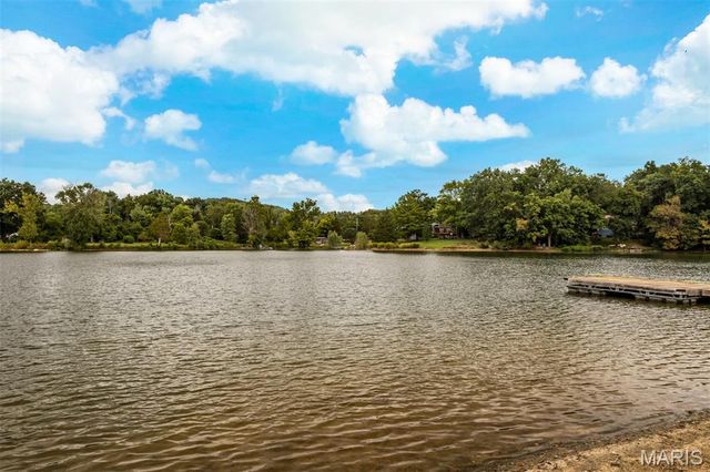 4043 E Shore Drive, Hillsboro, MO 63050