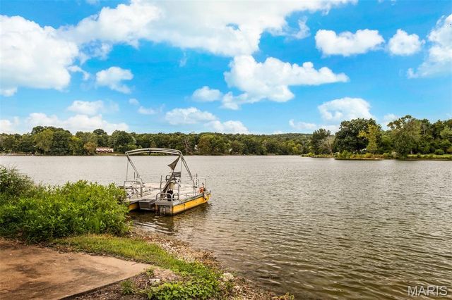 4043 E Shore Drive, Hillsboro, MO 63050