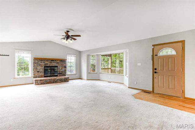 4043 E Shore Drive, Hillsboro, MO 63050