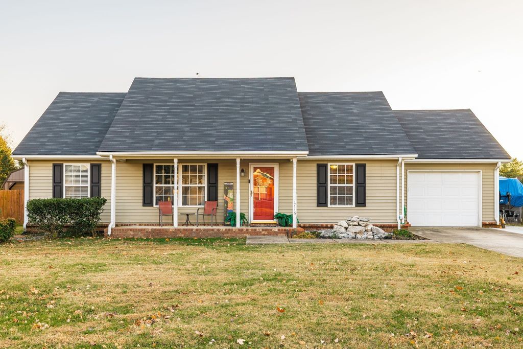 1715 Locerbie Dr, Murfreesboro, TN 37128