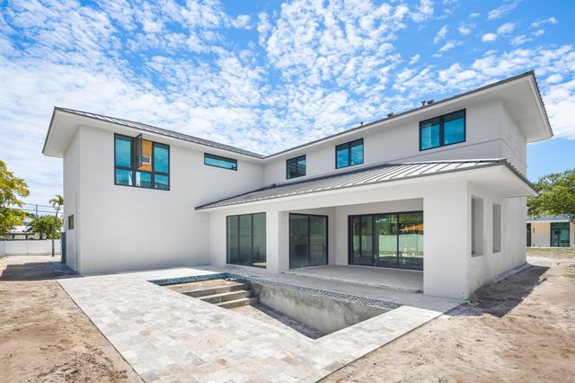 215 SE 5th Street, Delray Beach, FL 33483