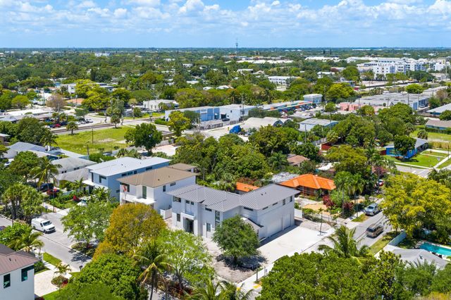 215 SE 5th Street, Delray Beach, FL 33483