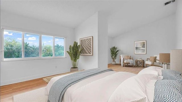 2000 S Bayshore Drive 58, Miami, FL 33133
