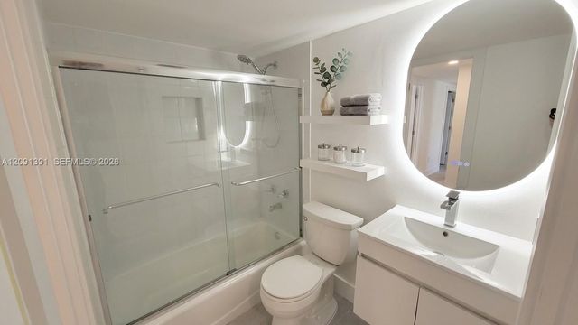 2000 S Bayshore Drive 58, Miami, FL 33133