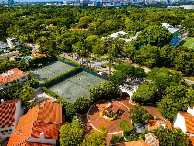 2000 S Bayshore Drive 58, Miami, FL 33133