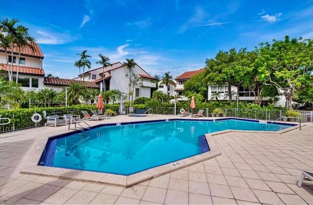 2000 S Bayshore Drive 58, Miami, FL 33133