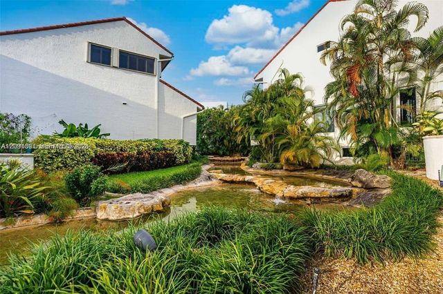 2000 S Bayshore Drive 58, Miami, FL 33133