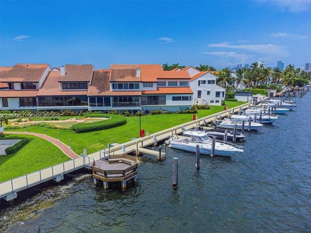 2000 S Bayshore Drive 58, Miami, FL 33133