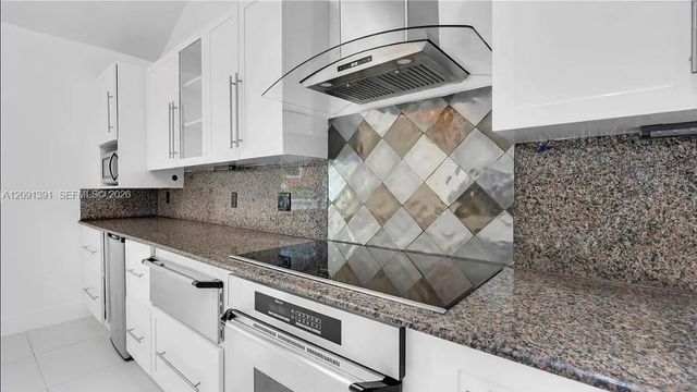 2000 S Bayshore Drive 58, Miami, FL 33133