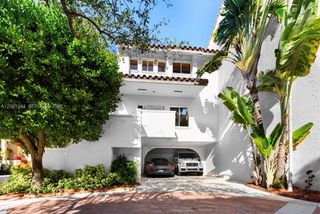 2000 S Bayshore Drive 58, Miami, FL 33133