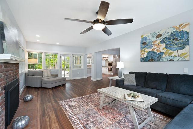 5424 Fair Oaks Blvd, Carmichael, CA 95608