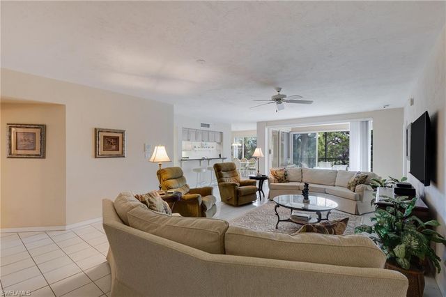 3331 Crossings CT 304, Bonita Springs, FL 34134