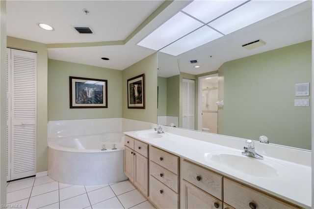 3331 Crossings CT 304, Bonita Springs, FL 34134