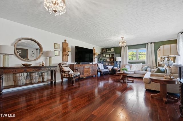 6140 Hodges Street, Wise, VA 24293