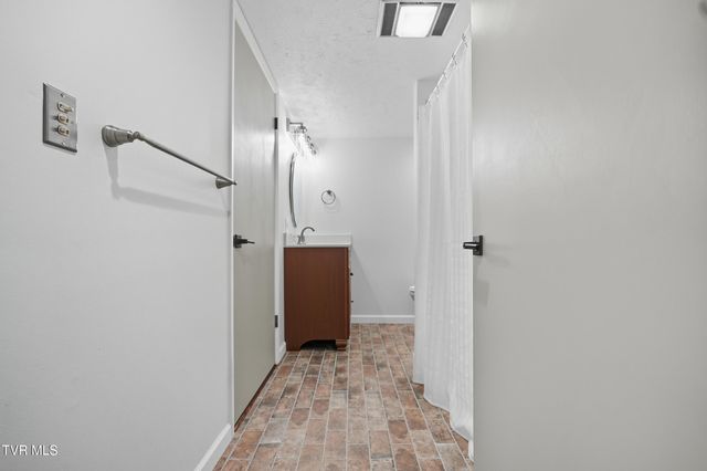 6140 Hodges Street, Wise, VA 24293