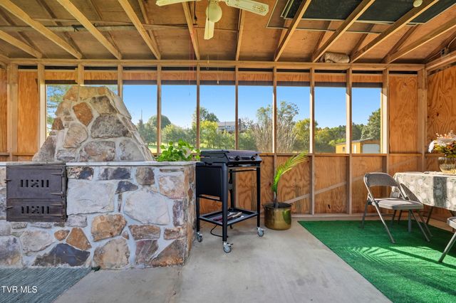 6140 Hodges Street, Wise, VA 24293