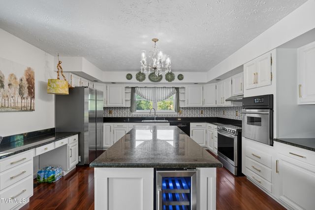 6140 Hodges Street, Wise, VA 24293